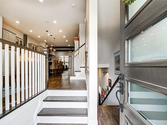 2nd image of 4362 Parkside Pl
