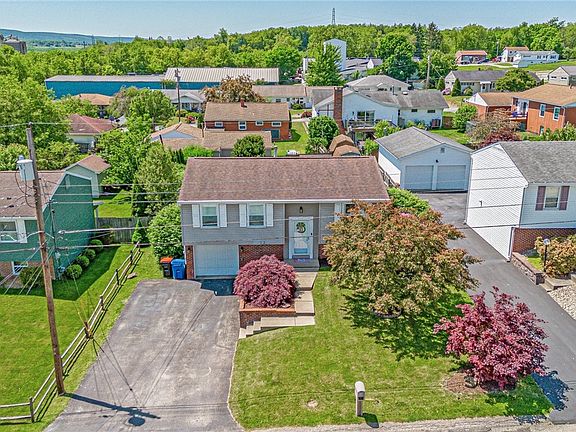 3rd image of 113 Eleanor Dr