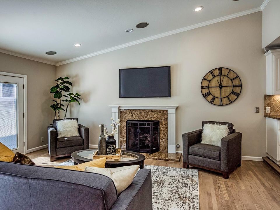 1st image of 5715 Park Manor Dr