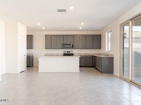 3rd image of 1600 W PIMA Court