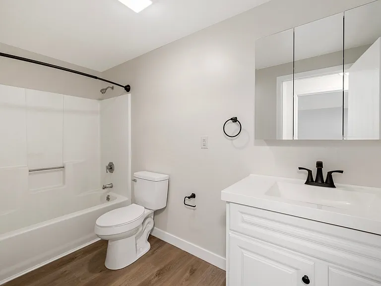 436-438 S Main St #300E — Photo 11