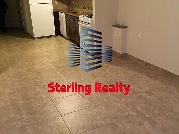 4th image of 3158 37th St #3R