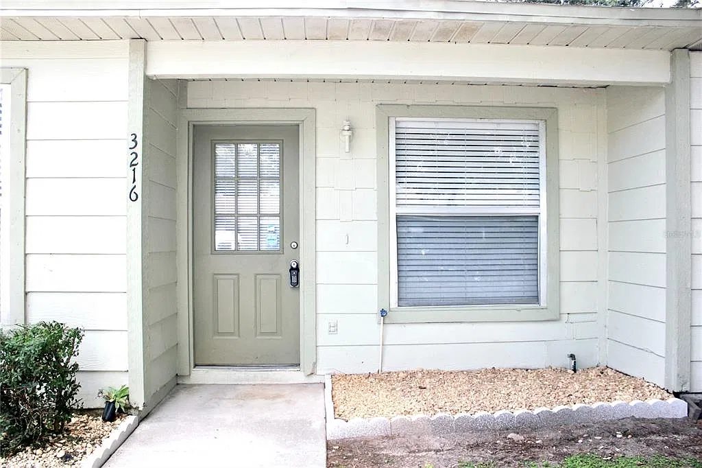 2 bed, 2.0 bath, 864 sqft, $1,850 — Photo 1