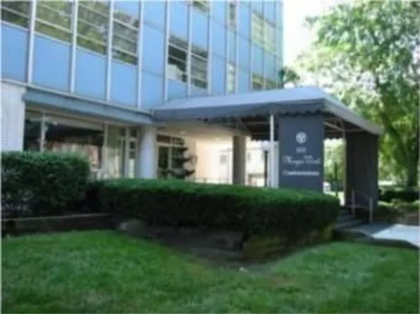 333 W Meyer Blvd APT 1112, Kansas City, MO 64113