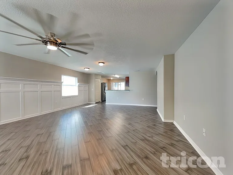 15407 Winter Breeze Ln — Photo 2