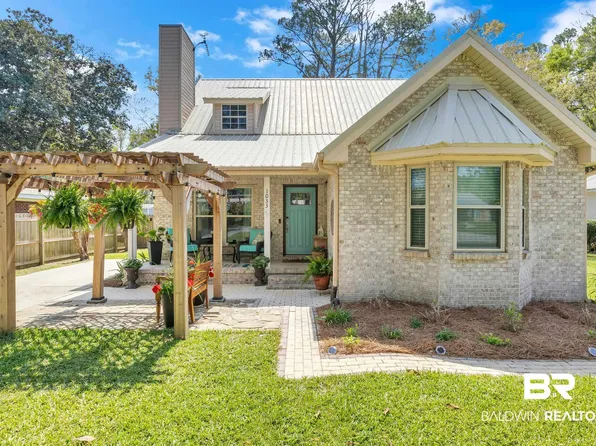 1033 E 23rd Ave, Gulf Shores, AL 36542