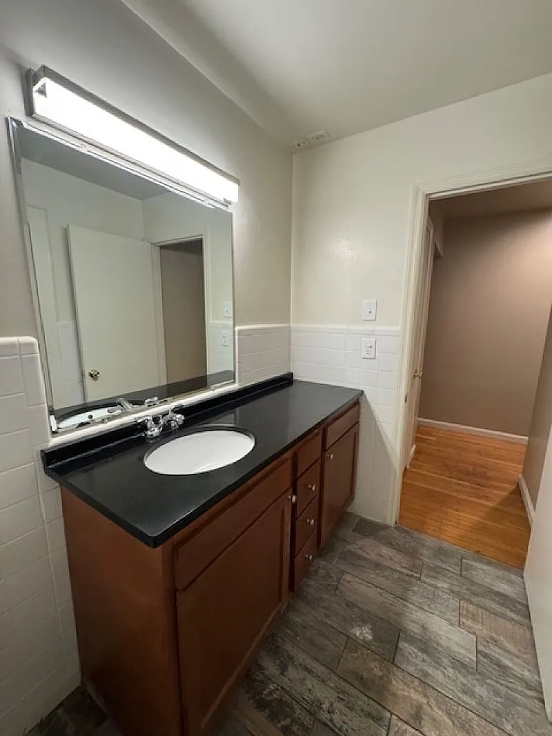 4 bed, 1860 sqft, $2,600 — Photo 3