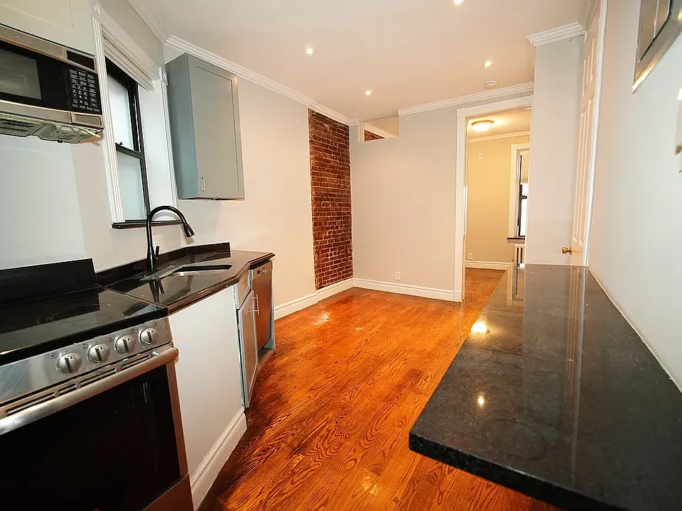 219 E 23rd St #F-16