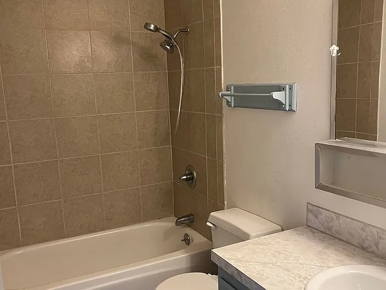1904 Dawn Ct — Photo 8