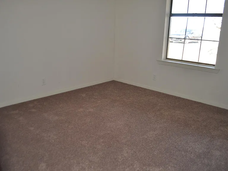 509 Stafford St — Photo 13