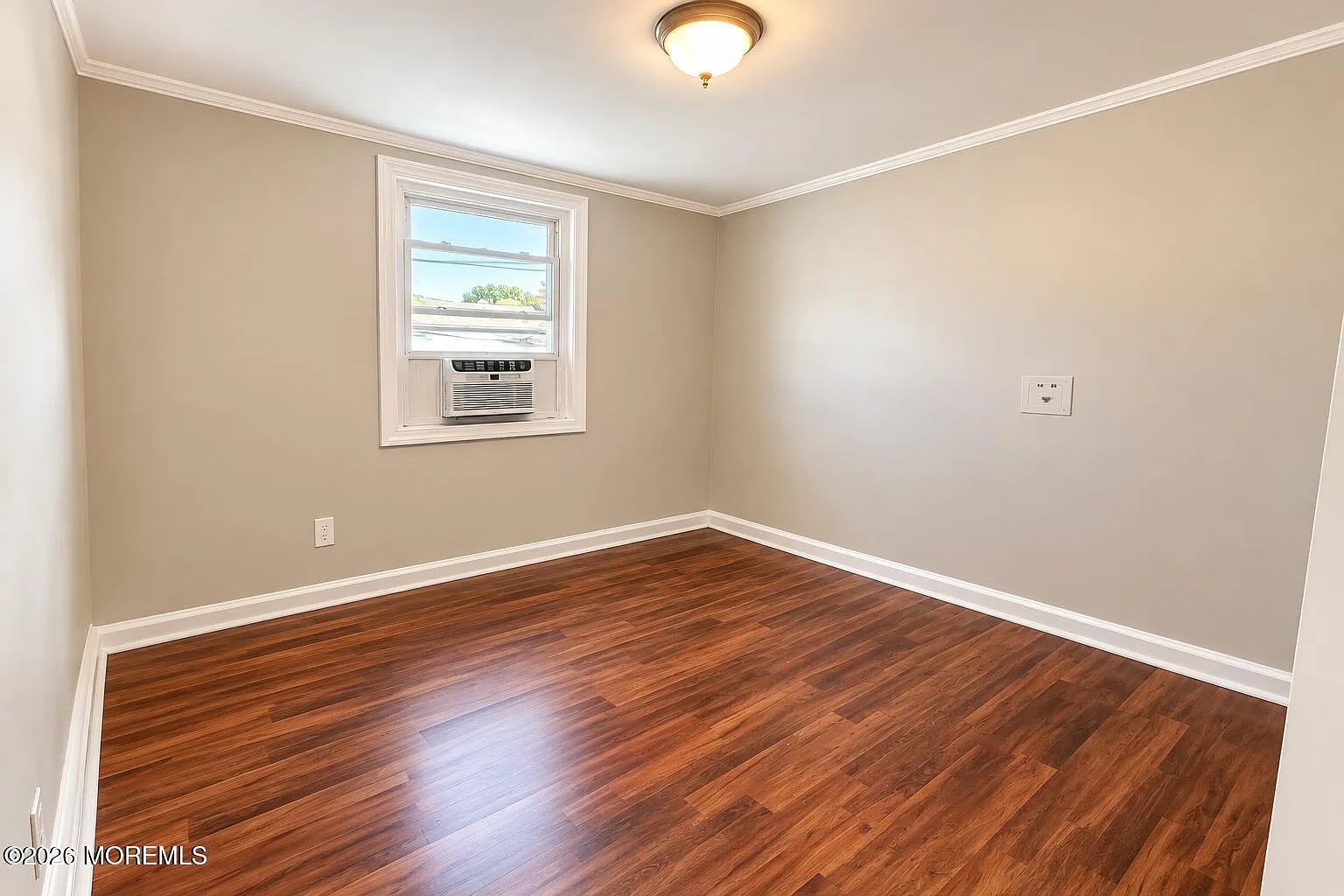1 bed, 2489 sqft, $2,100 — Photo 3