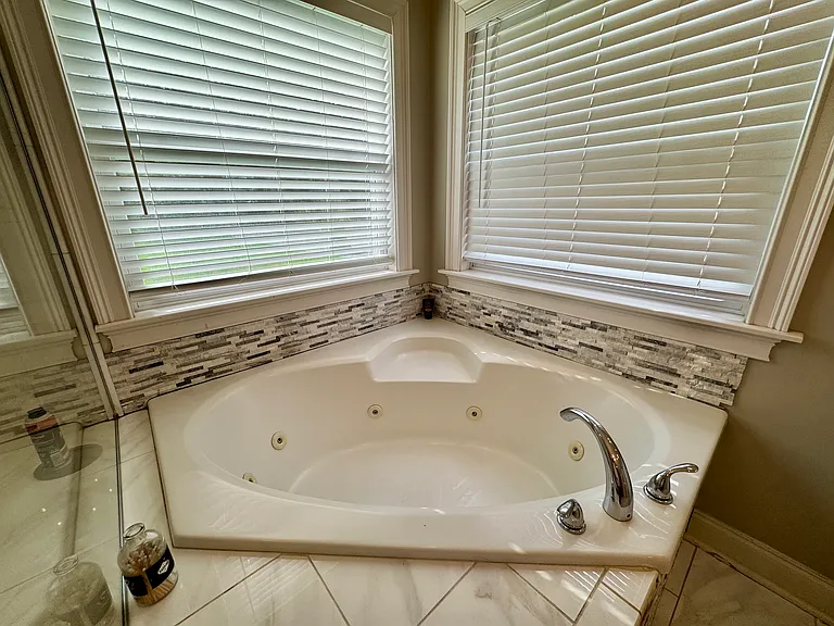 213 S 18th St #A — Photo 26