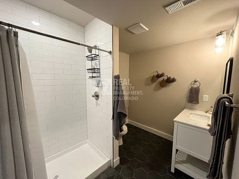 6970 E 132nd Pl — Photo 16
