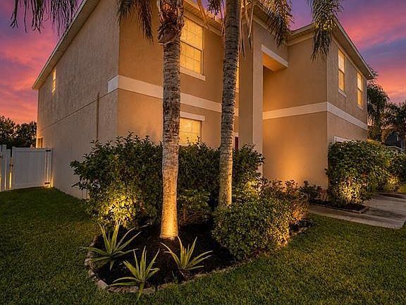 3rd image of 313 Shell Manor Dr