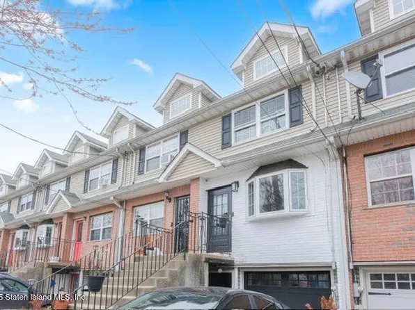 31 Giacomo Ln, Staten Island, NY 10310