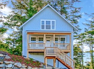 650 NE Lillian Ln, Depoe Bay, OR 97341