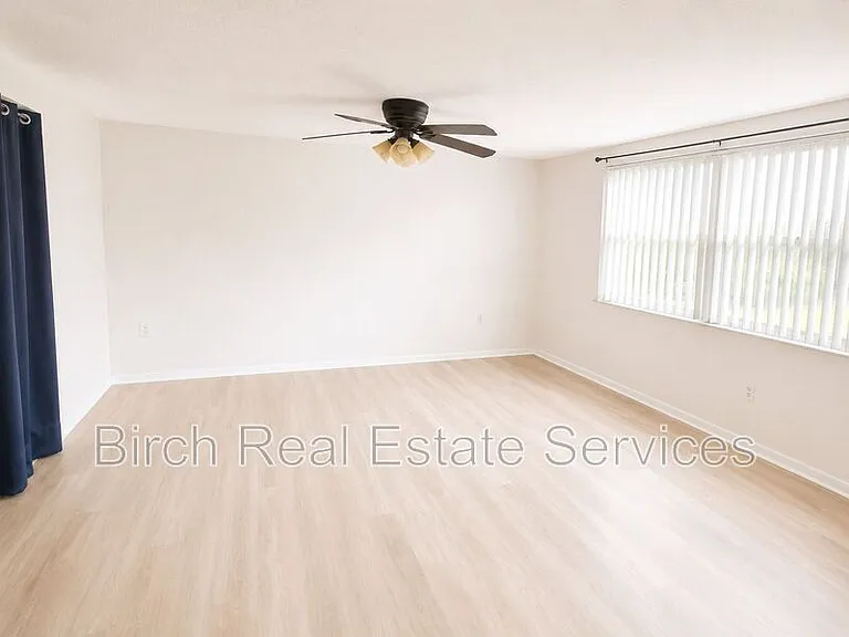 7435 Live Oak Ln — Photo 9