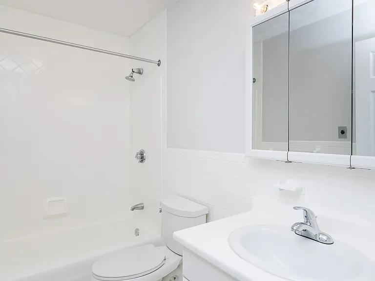 162 Summer St #6 — Photo 1
