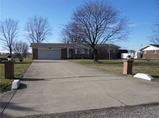 118 N Eastern Village Dr, Greenfield, IN