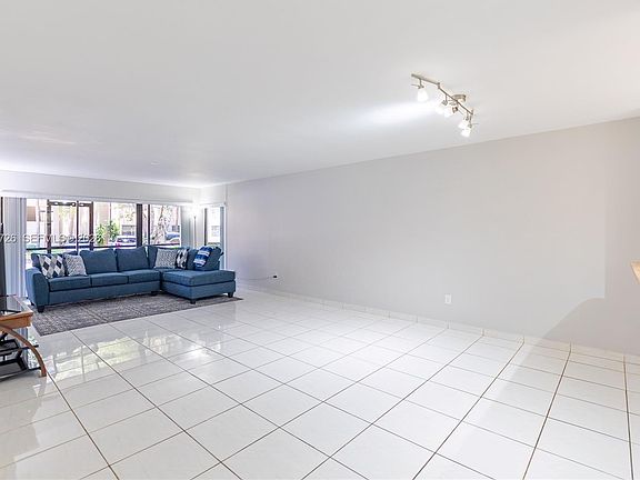 3rd image of 601 Ives Dairy Rd APT 101-8