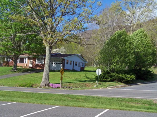 901 Mount Jefferson Rd, West Jefferson, NC 28694