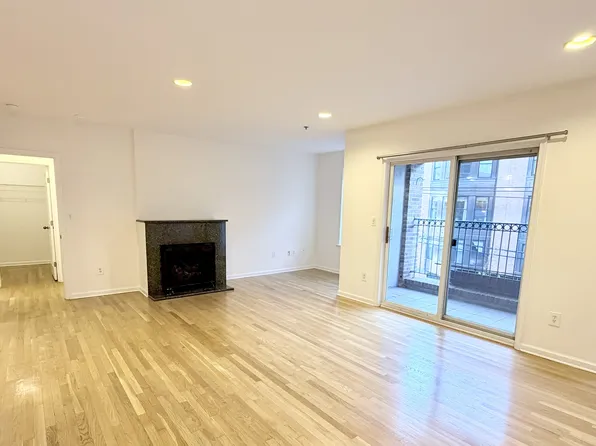 77 Jefferson Street image 8 of 28