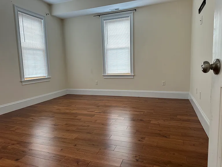 32 Cameron St #A — Photo 5