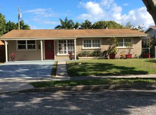5528 Park Cir W, West Palm Beach, FL 33405