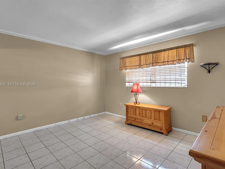 1757 W 57th St #211 — Photo 14