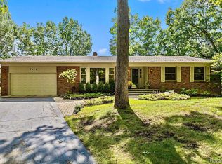 7371 Oak Forest Dr, Clarkston, MI 48346