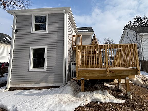 3rd image of 19 Oak St #2A