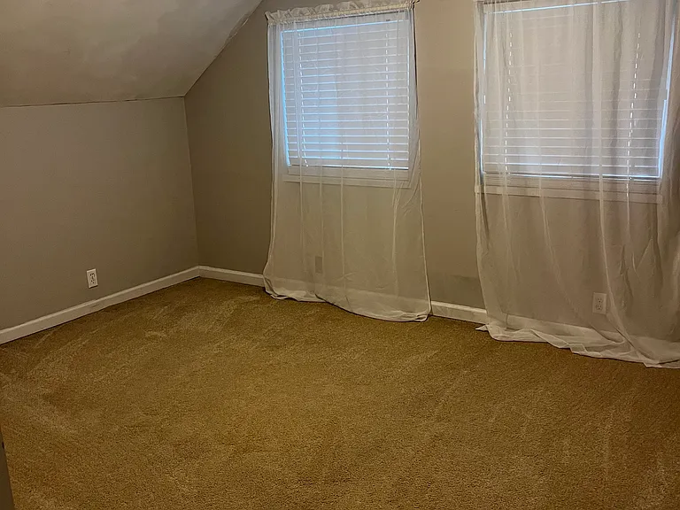 810 Richard St — Photo 34
