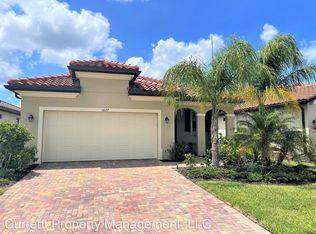 1627 Santiago Cir, Naples, FL 34113