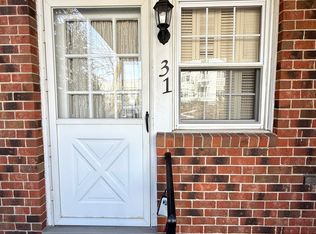 245 Unquowa Rd APT 31, Fairfield, CT 06824