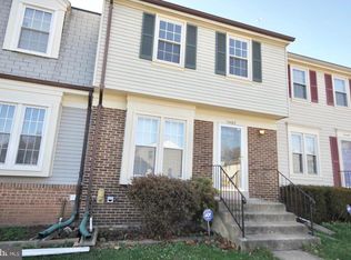 14405 Black Horse Ct, Centreville, VA 20120