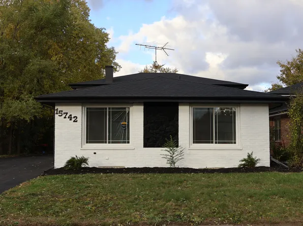 15742 E End Ave, Dolton, IL 60419