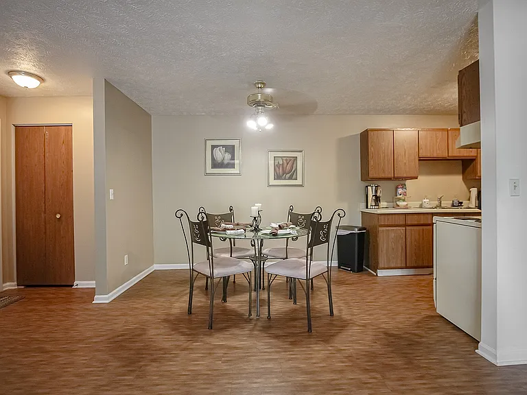 Springbrook - Dining Room