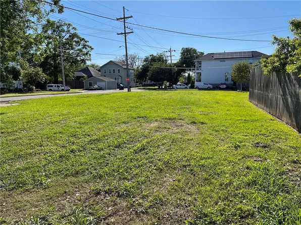 221 Walker St, New Orleans, LA 70124