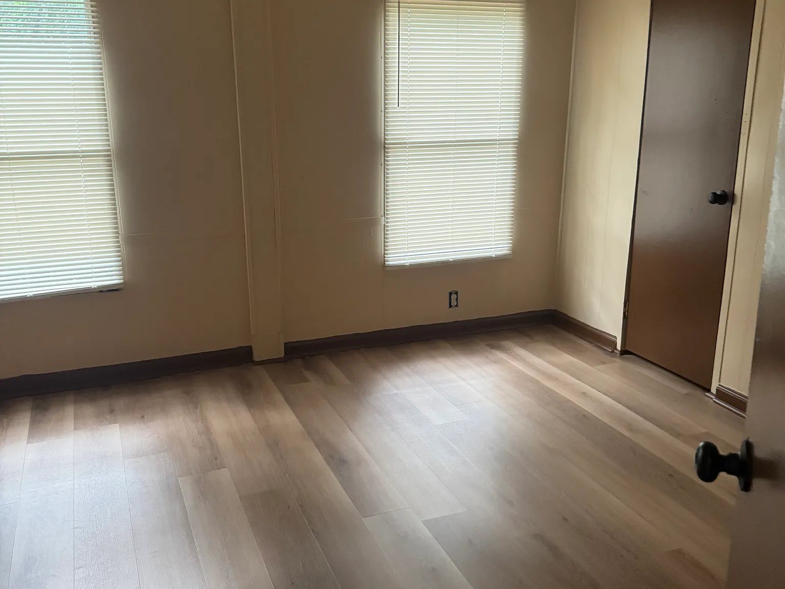 3 bed, $1,100 — Photo 3