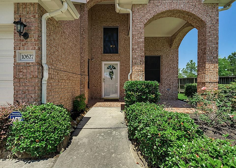 1st image of 10627 Kentington Oak Dr
