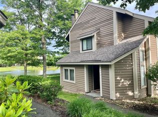 1132 Gristmill Ln, Hidden Valley, PA 15502