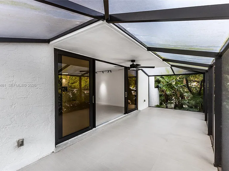 101 Ocean Lane Dr #1012 — Photo 15