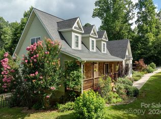 34 Creek Run Rd, Candler, NC 28715
