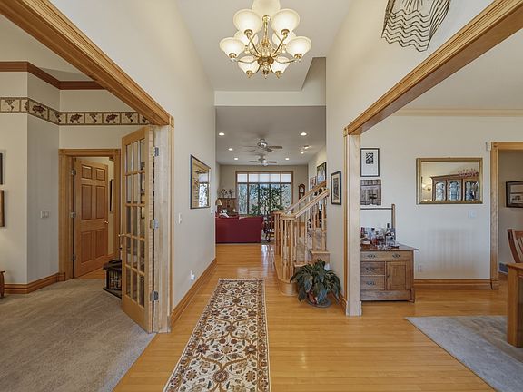 5th image of 117 Fox Trot