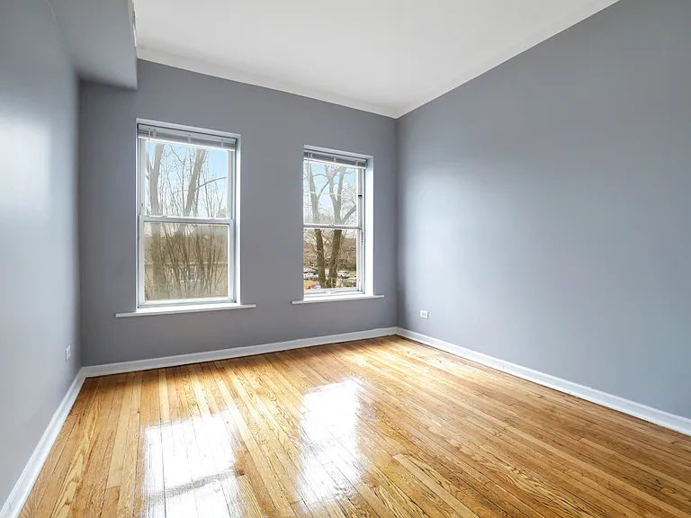 7255 S Calumet Ave — Photo 8
