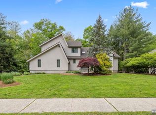2 Roden Way, Closter, NJ 07624