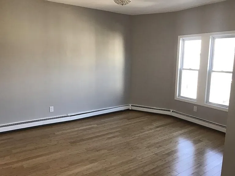 207-209 Vine St #2 — Photo 4