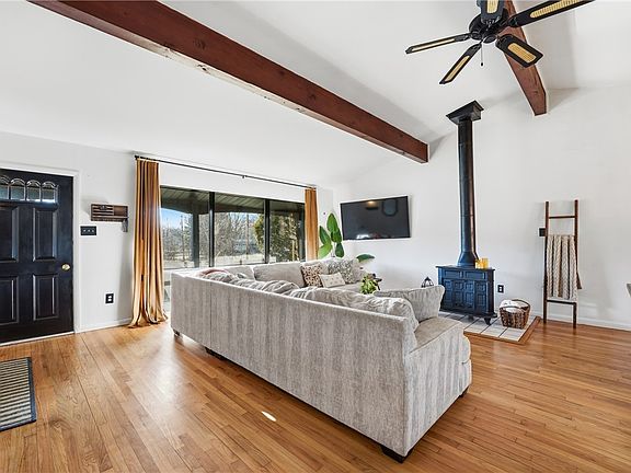 3rd image of 2878 Old Plank Rd