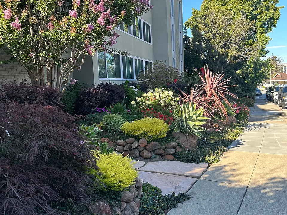 2000 Trousdale Drive