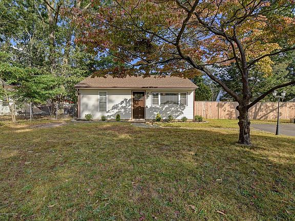 2nd image of 561 Alfred Ln